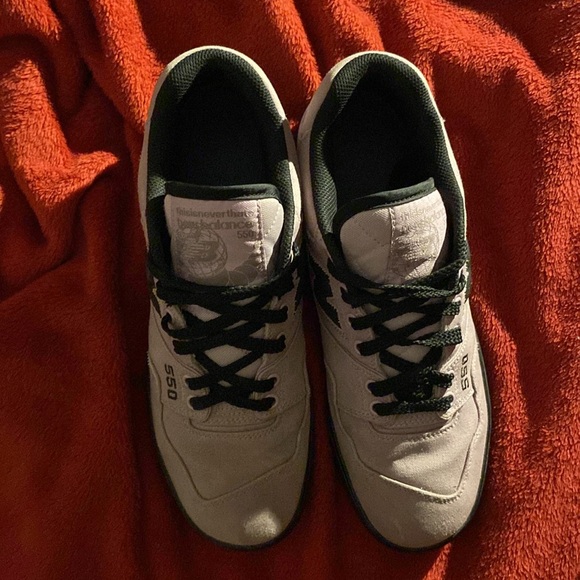 11US m. New Balance 300$Can little defect (on StockX 357$Can) - Picture 5 of 7